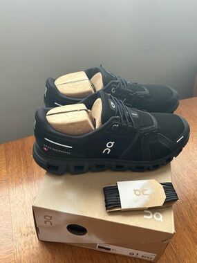 On Running Cloud Women’s Black Athletic Running Shoes